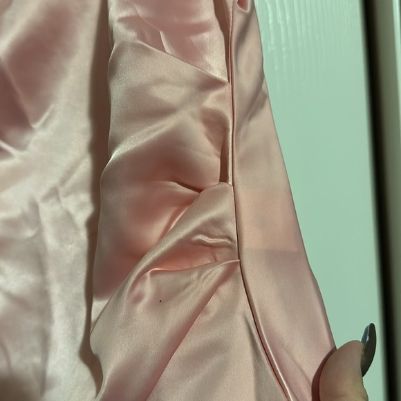 NWOT One shoulder pink satin top shein L - Picture 4 of 7